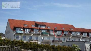 KAPITALANLAGE - Vermietete kleine 2-R-DG-Maisonettewohnung mit sonnigem Balkon, Tageslichtbad, PKW-Stellplatz im Parkhaus