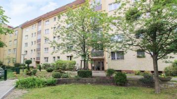 Bezugsfrei: Frisch renovierte 2-Zimmer-Wohnung mit Balkon in begehrter Lage von Berlin-Steglitz