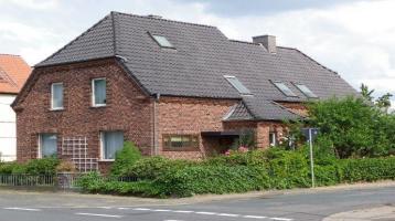 Einfamilienhaus mit Einliegerwohnung und großem Grundstück in Soltau