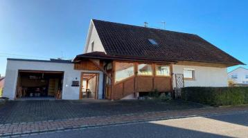 Freistehendes Einfamilienhaus mit Garage in Neuhausen ob Eck