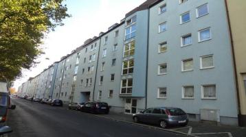 PROVISIONSFREI VOM EIGENTÜMER - Großzügige 4 Zimmer Wohnung mit Balkon und Aufzug und Tiefgaragenstellplatz - als Kapitalanlage -