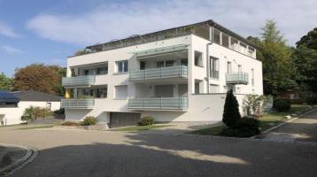 Exklusive Wohnung inkl. moderner Einbauküche mit zwei Balkonen am Kurpark in Badenweiler