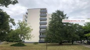 IMMOBERLIN.DE - Ideale Wohnung für zwei Personen mit Südbalkon beim Fennsee