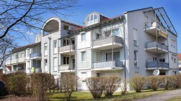 Gut geschnittene 74 m2 große 2-Zimmer Wohnung mit Balkon und TG in ruhiger Lage in Traunreut