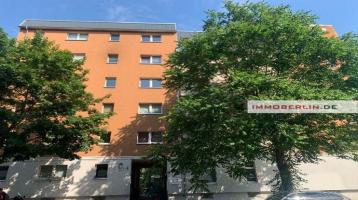 IMMOBERLIN.DE - 2020 modernisierte Wohnung mit hellem Ambiente bei der Spree