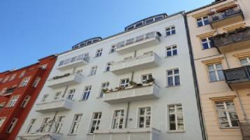 Sonnige 4-Zimmerwohnung mit 2 Balkonen in Friedrichshain