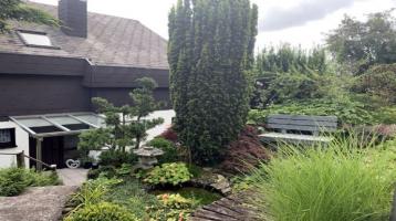 Sehr gepflegtes Einfamilienhaus, terrassenförmig angelegt mit einem tollen Ausblick ins Grüne