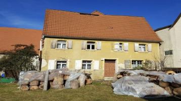Einfamilienhaus- komplett renovierungs-bzw. sanierungsbedürftig - Denkmalobjekt